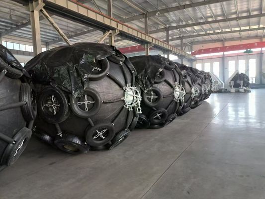 Customizable Rubber Pneumatic Marine Fender For Ships And Shore Facilities
